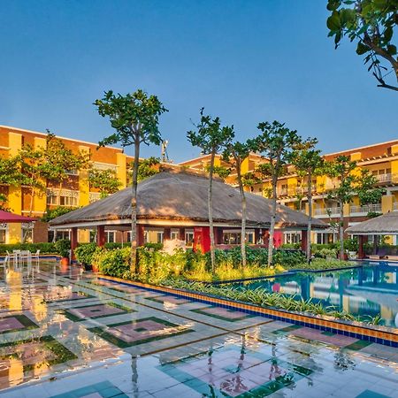 Mayfair Waves Puri Exterior photo