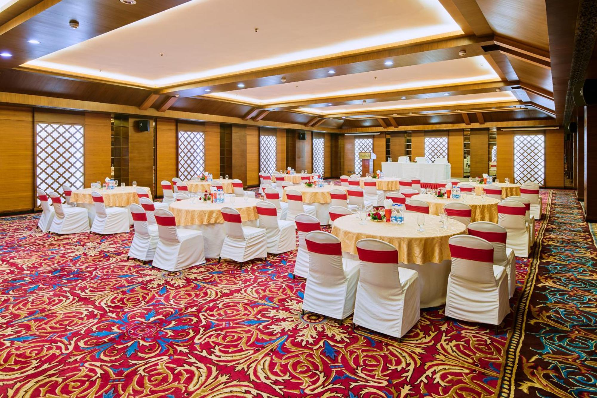 Mayfair Waves Puri Exterior photo