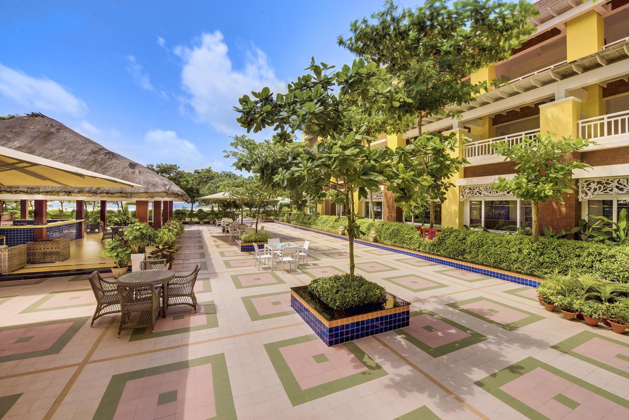 Mayfair Waves Puri Exterior photo