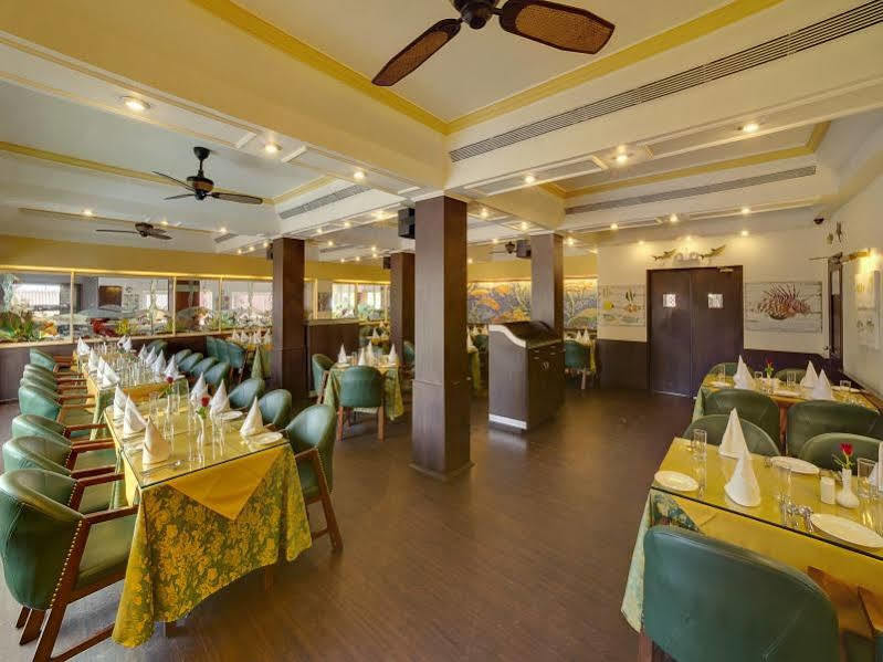 Mayfair Waves Puri Exterior photo